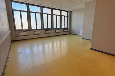 Immeuble  102650 €