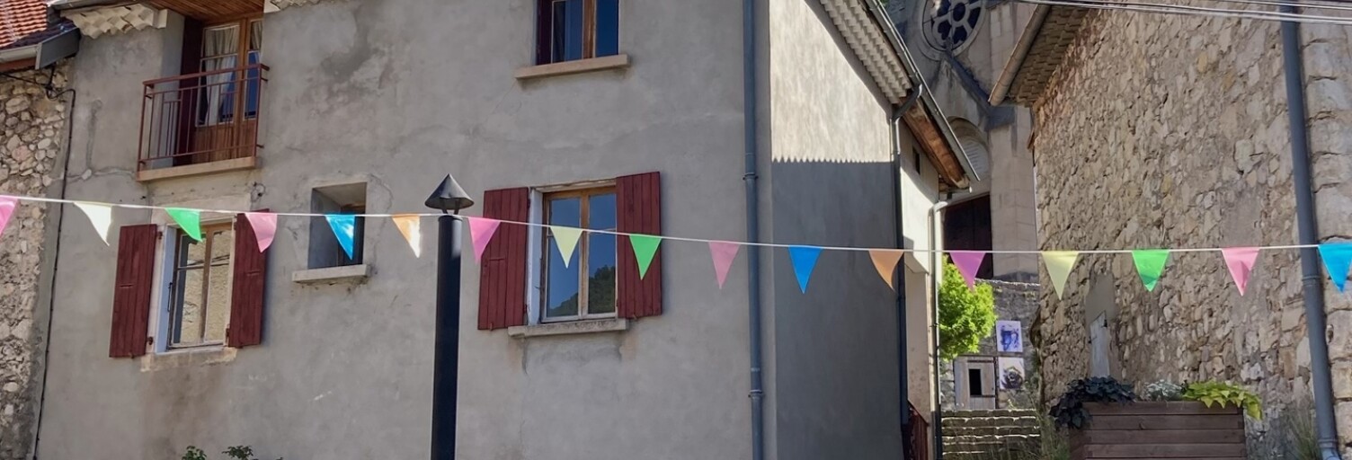 Maison 6 Pièces 106 m² à vendre à Saint-Julien-en-Beauchêne (05140)