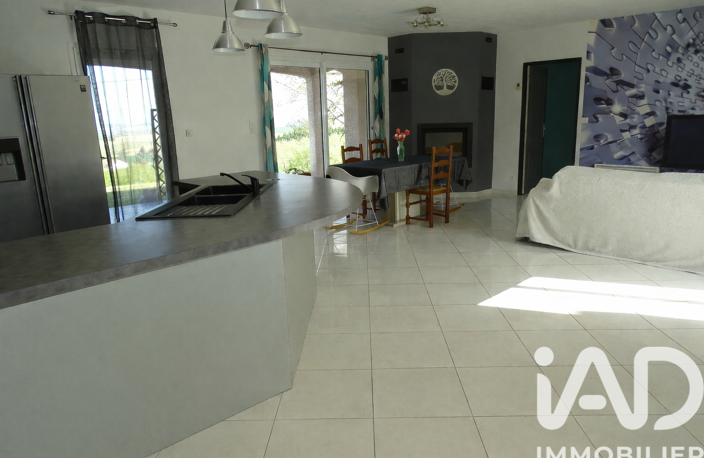 Vente Maison/villa 4 pièces — photo 2