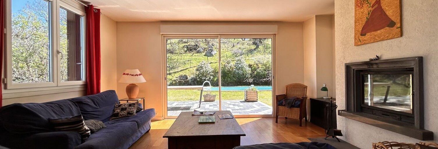 Maison 6 Pièces 222 m² à vendre à Chanat-la-Mouteyre (63530)