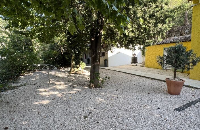 Vente Hôtel 650 m&sup2; — photo 4