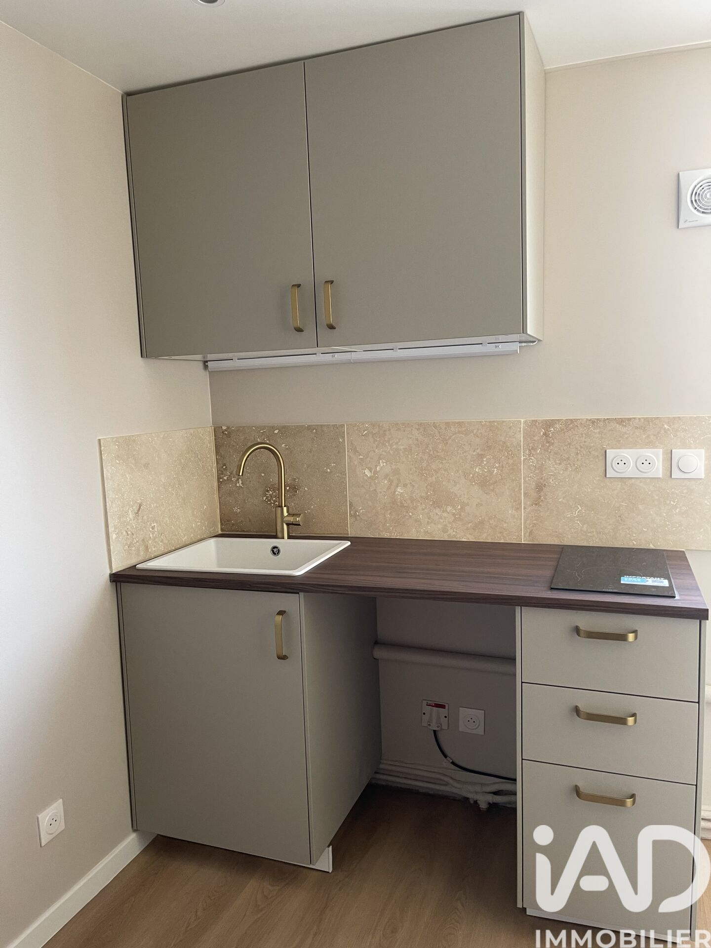 Vente Appartement 1 pièce - Photo 2