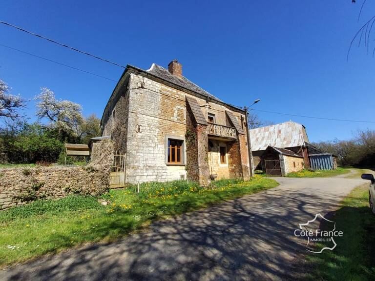Antheny 08.corps de ferme du XVIIe siècle, quatre chambres — photo 1