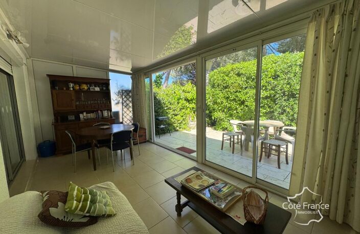 maison de 2 chambres rénovée avec verandas au coeur des pinèd — photo 3