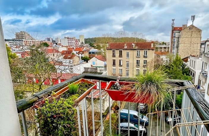 Montreuil Bas-Montreuil – T3 traversant lumineux avec balcon – Parking en option — photo 2