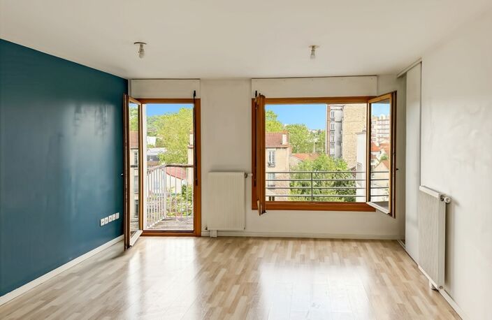 Montreuil Bas-Montreuil – T3 traversant lumineux avec balcon – Parking en option — photo 3