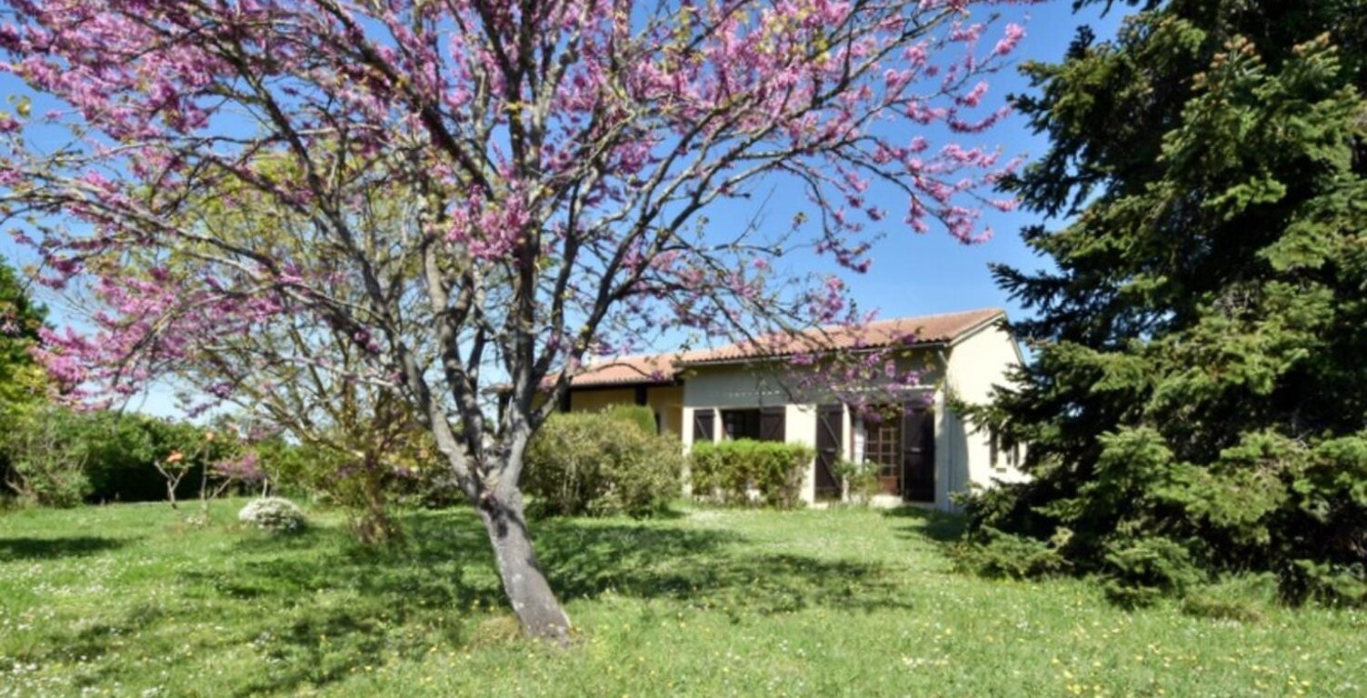Maison de plain-pied avec grand terrain et vue dégagée – Environnement privilégié — photo 1
