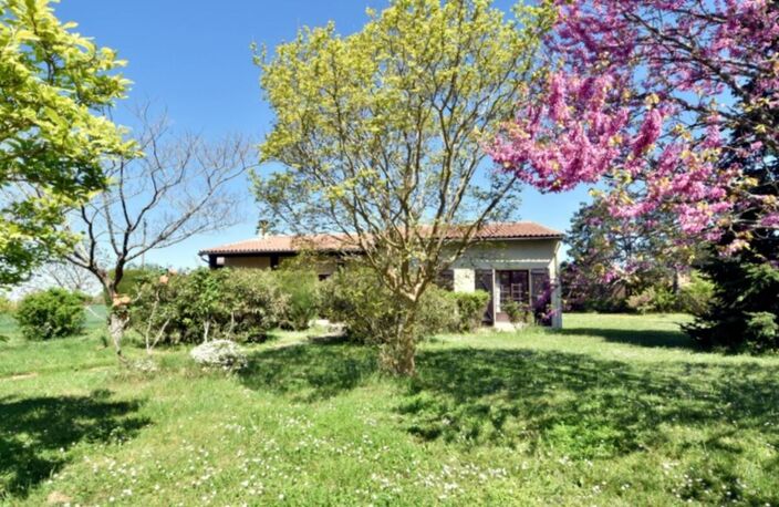 Maison de plain-pied avec grand terrain et vue dégagée – Environnement privilégié — photo 2