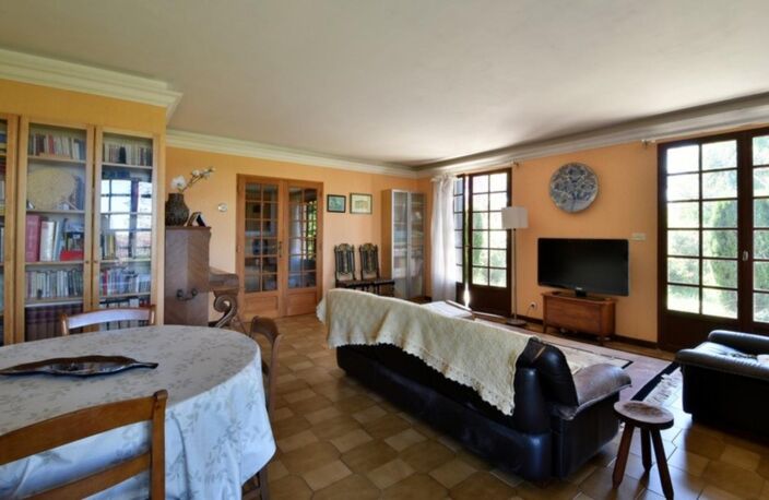 Maison de plain-pied avec grand terrain et vue dégagée – Environnement privilégié — photo 3