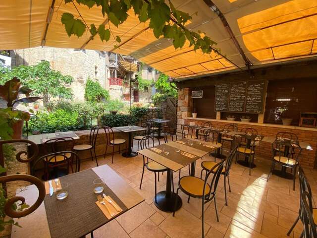 À VENDRE – Fonds de commerce - RESTAURANT– Saint-Cirq-Lapopie — photo du bien