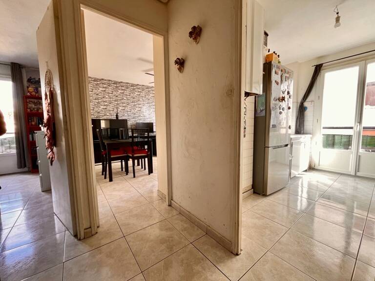 T3 56 m2 - 13014 - Trav Notre Dame de bon secours -  Parking + Cave  -  88 200 euro — photo 1