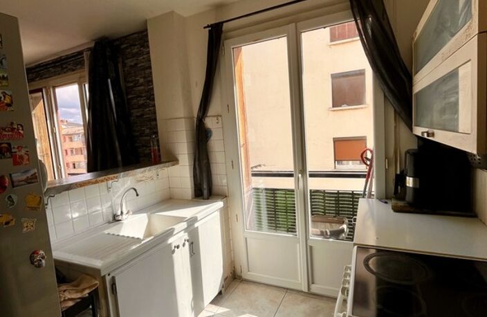 T3 56 m2 - 13014 - Trav Notre Dame de bon secours -  Parking + Cave  -  88 200 euro — photo 5