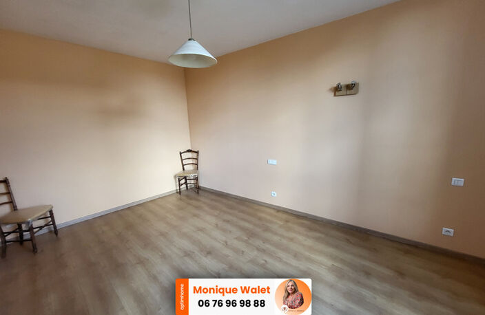Maison à rénover + hangar attenant 300 m² – Idéal artisan – Sénas — photo 5