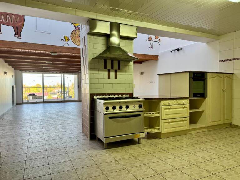 Maison de caractère – 6 pièces – 330 m² — photo 1