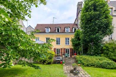 Maison 8 pièces 749000 €