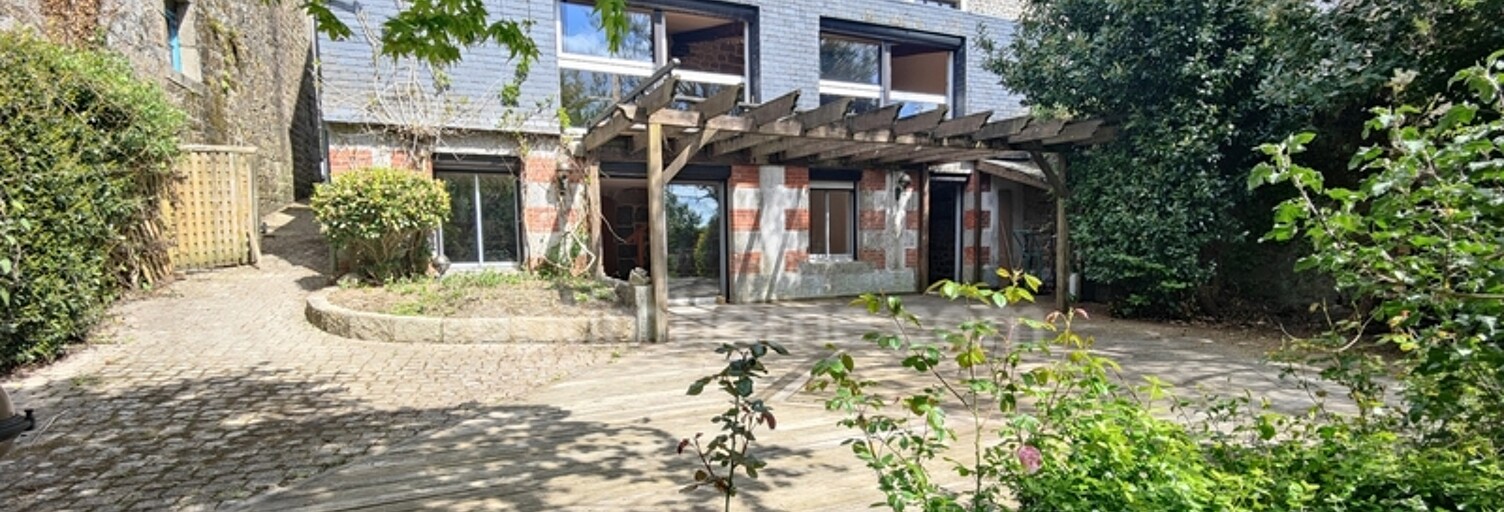 Maison 10 Pièces 214 m² à vendre à Rostrenen (22110)