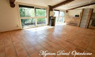 Maison 10 Pièces 214 m² à vendre à Rostrenen (22110)