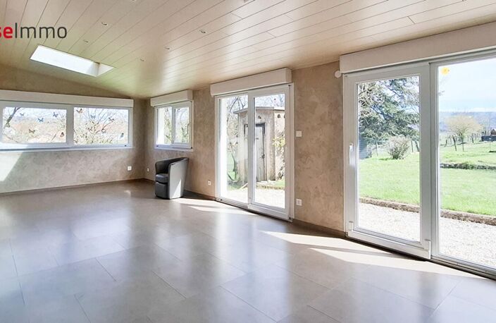 Maison familiale + gîte indépendant - 310 m2 - 8 chambres — photo 2