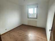 Appartement F4, entièrement refait à neuf, au coeur d'une petite résidence calme, proche du centre-ville — photo 3