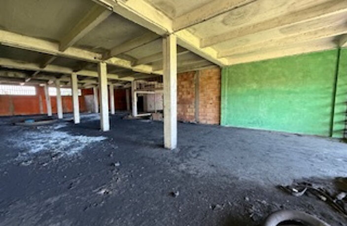 APPARTEMENT PLATEAU A AMENAGER T5 EN RDC — photo 2