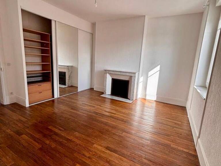 Appartement À Vendre — photo 1