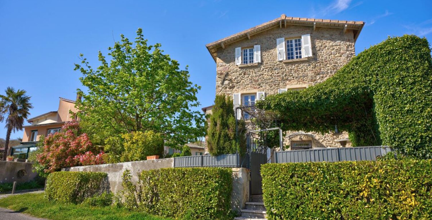 Propriété de caractère à Condrieu, en bord de Rhône — photo 1