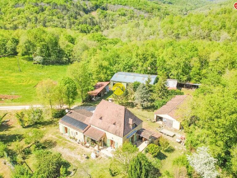 Maison rénovée avec hangar — photo 1