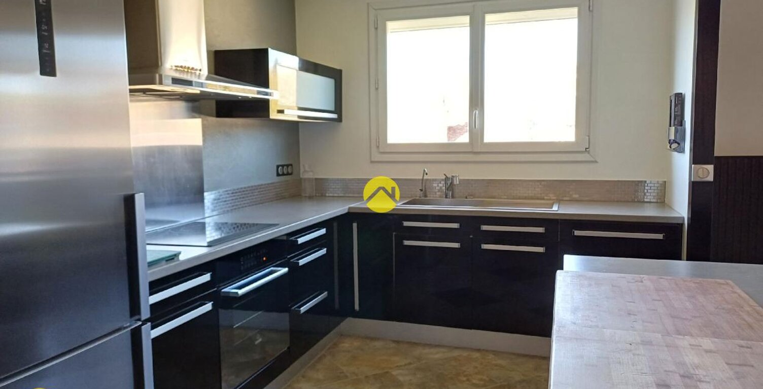 Maison 150 M2 Terrasse garage — photo 1