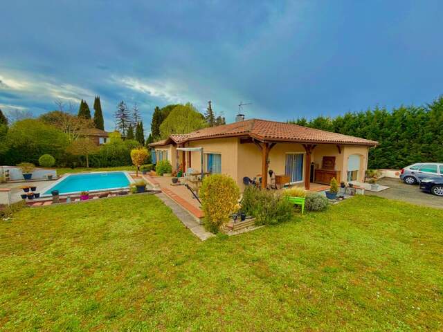 Villa à Auch : Calme, Piscine et Dépendance — photo du bien