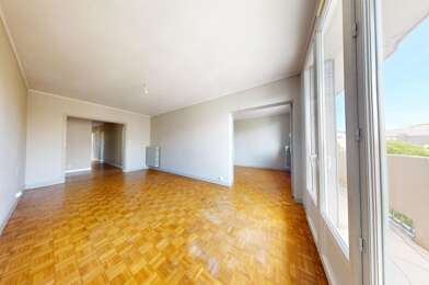Appartement 4 pièces 240000 €