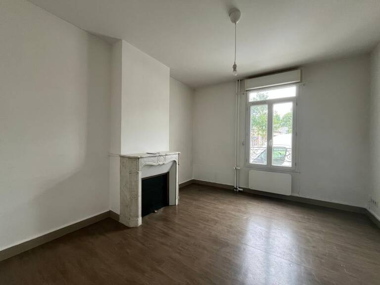 Studio À Louer — photo 1