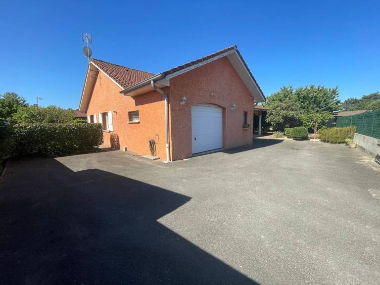 Maison À Vendre — photo 1