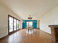 MAISON QUI OFFRE UN BEAU POTENTIEL ! — photo 2
