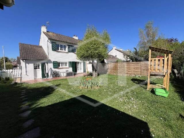 Maison 6 pièces 100 m² à Combs-la-Ville — photo du bien
