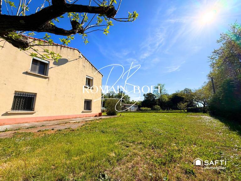Maison 4 pièces de 86m2 sur 1585m2 de terrain avec garages — photo 1