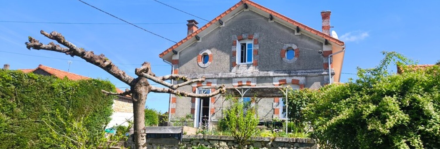 Maison 7 Pièces 131 m² à vendre à Saint-Sornin (16220)