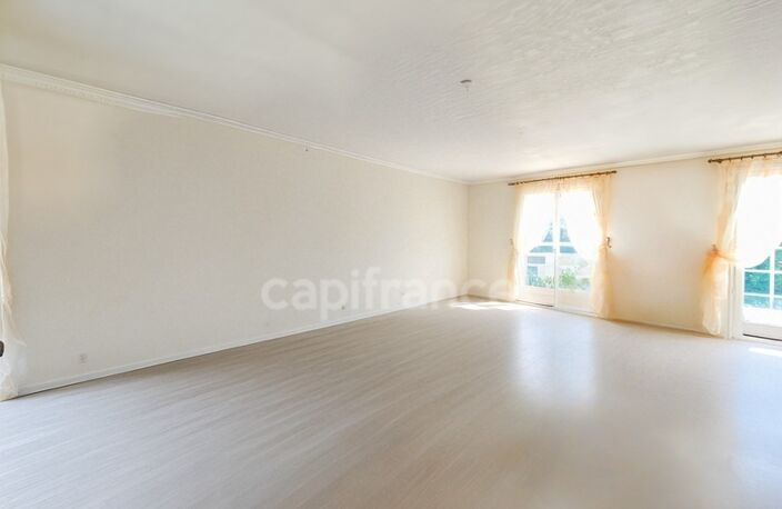 À vendre : Villa grand garage à CHATENOY-EN-BRESSE (71) – 4 chambres, 183 m² habitables terrain de 1728 m² — photo 3