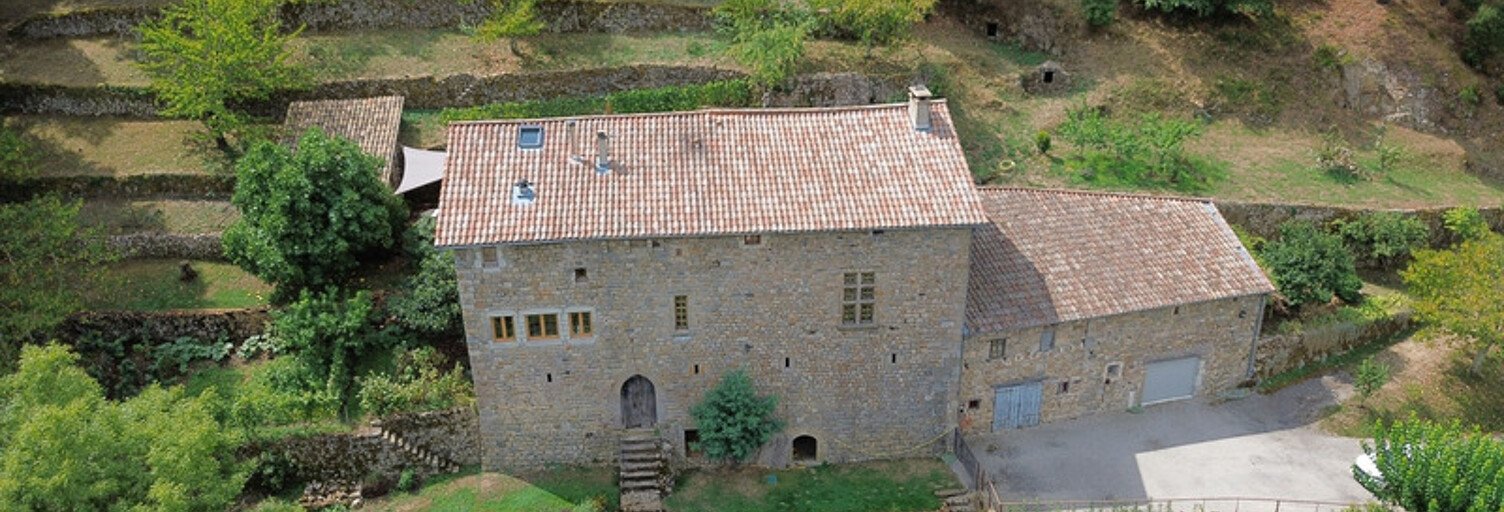 Maison 10 Pièces 285 m² à vendre à Saint-Sauveur-de-Montagut (07190)