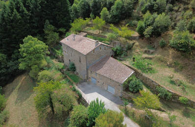 Demeure prestigieuse du XIV siècle au coeur de la belle vallée de l’Eyrieux en Ardèche, , située à 45mn de Valence (Drome) -285m² habitable sur 2ha de terrain — photo du bien