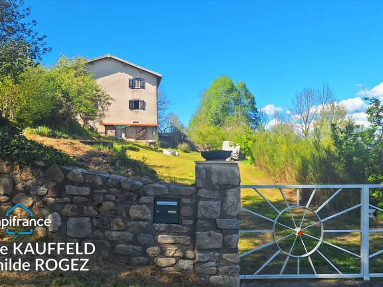Maison à vendre 4 pièces OLLIERGUES (63) avec jardin, grange et cave — photo 1