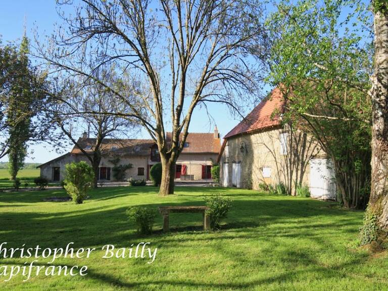 Longère 5 chambres, avec dépendances et un terrain de 3,4 hectares — photo 1