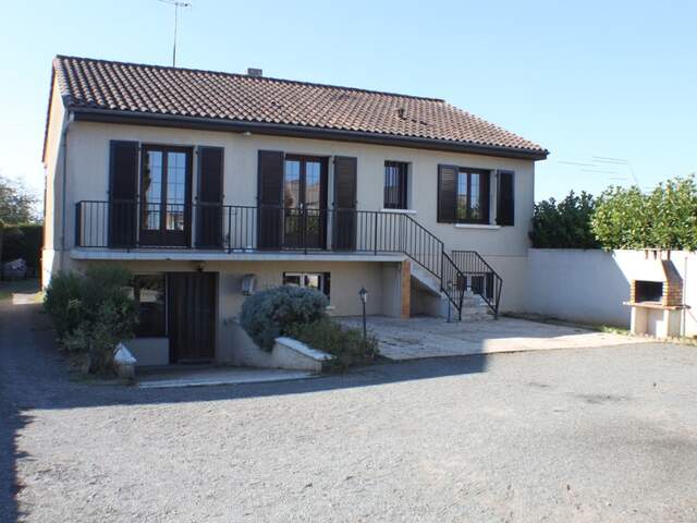 Dpt Vienne (86), à vendre POITIERS maison de 155 m² - Terrain de 1 200,00 m² — photo du bien