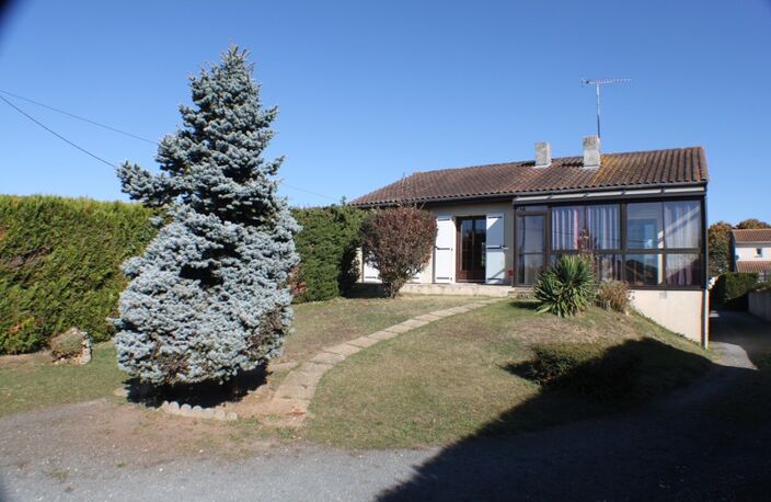 Dpt Vienne (86), à vendre POITIERS maison de 155 m² - Terrain de 1 200,00 m² — photo 2