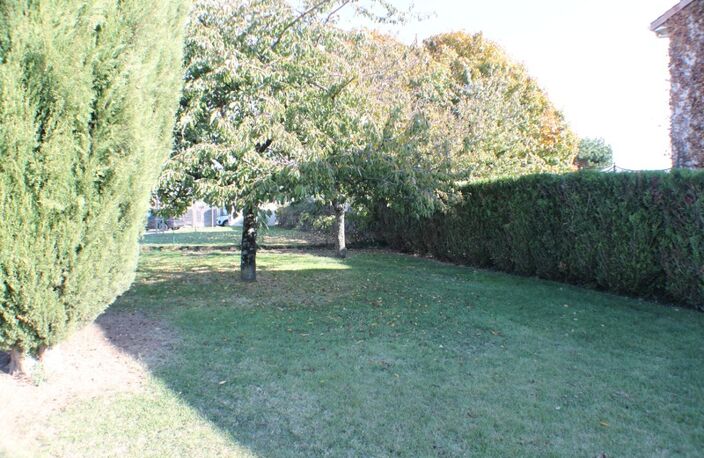 Dpt Vienne (86), à vendre POITIERS maison de 155 m² - Terrain de 1 200,00 m² — photo 3
