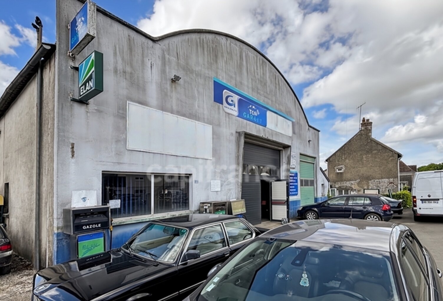 A VENDRE GARAGE AUTOMOBILE  SAINT REMY DU VAL (72) — photo 1
