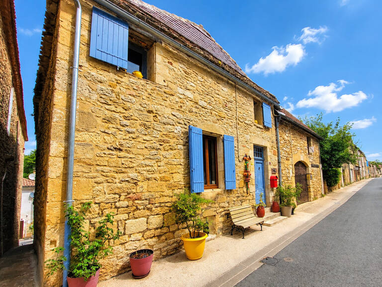 Maison de ville, Villefranche du Périgord, 140m2, totalement rénovée et meublée, cave voutée. Idéal résidence secondaire ou location meublée — photo 1