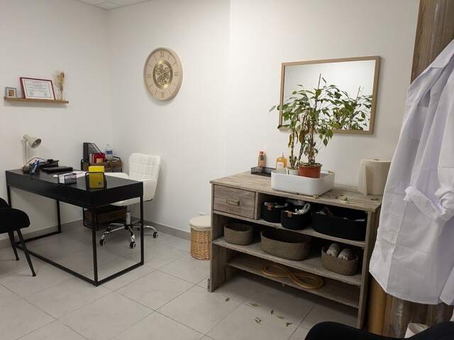 Dpt Isère (38), à vendre BOURGOIN JALLIEU Locaux commerciaux 115 m² — photo du bien