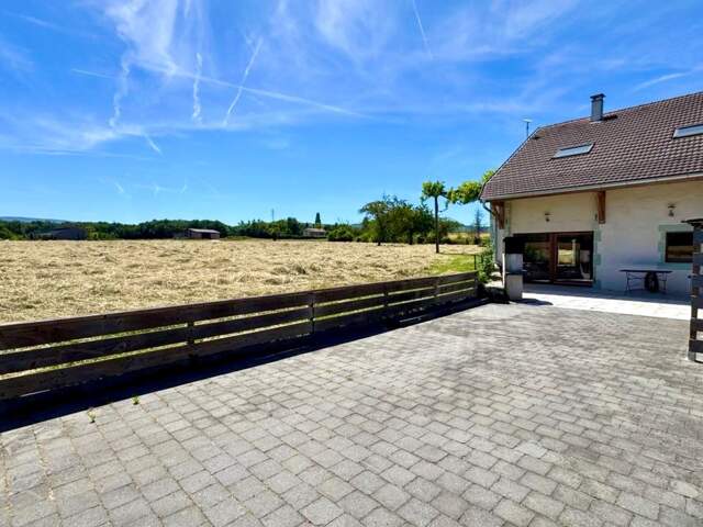 À vendre – Maison individuelle à Valleiry (74), environnement privilégié à environ 500 m de la frontière suisse — photo du bien
