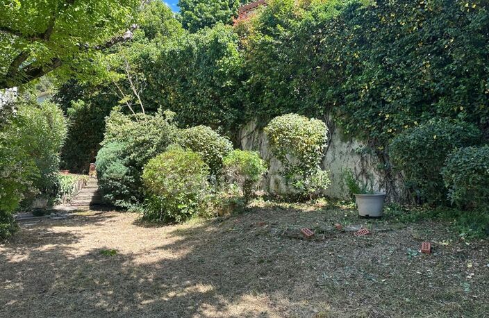 AIX EN PROVENCE - QUARTIER HOPITAL - Maison 309 m2 Terrain 1032m2 Possible 2 appartements — photo 2