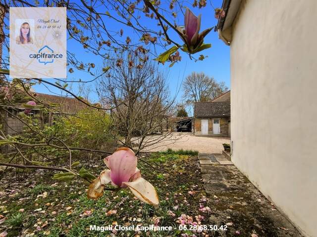 Charmante maison de village avec 4 chambres et jardin arboré — photo du bien